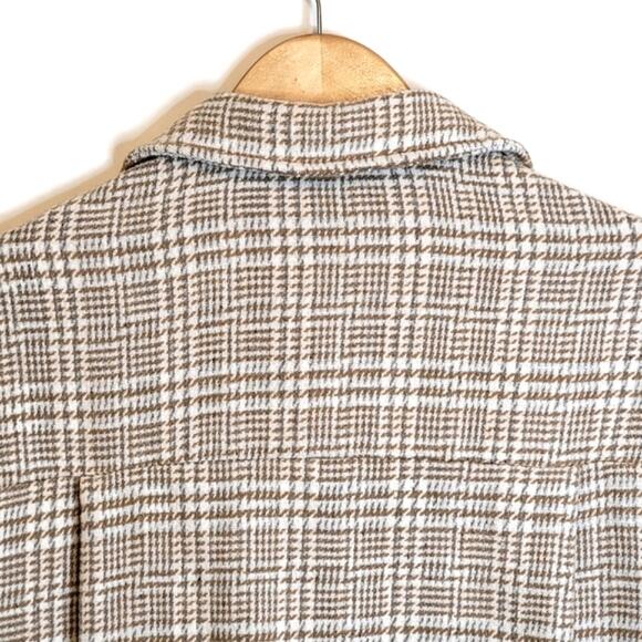 La Miel Plaid Tan Shacket Cozy Casual Fall Layering Button Down Shirt S - Picture 9 of 12